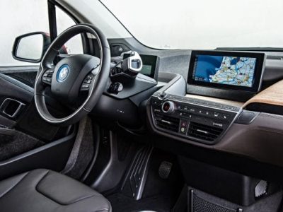 BMW i3 10 Cockpit02 201310